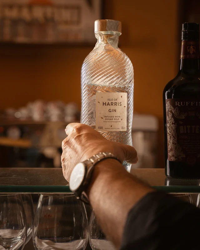 🧊 Accademia on the rocks!📐 Gin = Eleganza. Ma anche chiacchiere, risate e quel momento in cui l'aperitivo inizia davvero. Secco, aromatico, rinfrescante: un classico che non delude mai.⚠ Attenzione: rende meglio se gustato in buona compagnia.⏰ Siamo aperti tutti i giorni:🔸 Pranzo: 12.00 - 15.00🔸 Cena: 18.30 - 23.00-🧊 Accademia on the rocks!📐 Gin = Elegance. But also good laughs, easy conversations, and that moment when it's officially 5 o'clock! Dry, aromatic, and always the right call.⚠ Warning: even better with the right company.⏰ We’re open every day:🔸 Lunch: 12:00 - 15:00🔸 Dinner: 18:30 - 23:00#RistoranteAccademia #AccademiaFirenze #AccademiaFlorence...#ItalianCuisine #ComfortFood #GinOClock #WeekendMood #DrinksWithFriends #AperitivoVibes #Gin #GinTonic #BeviResponsabilmente #IsleofHarrisGin @isleofharrisgin @isleofharrisdistillers